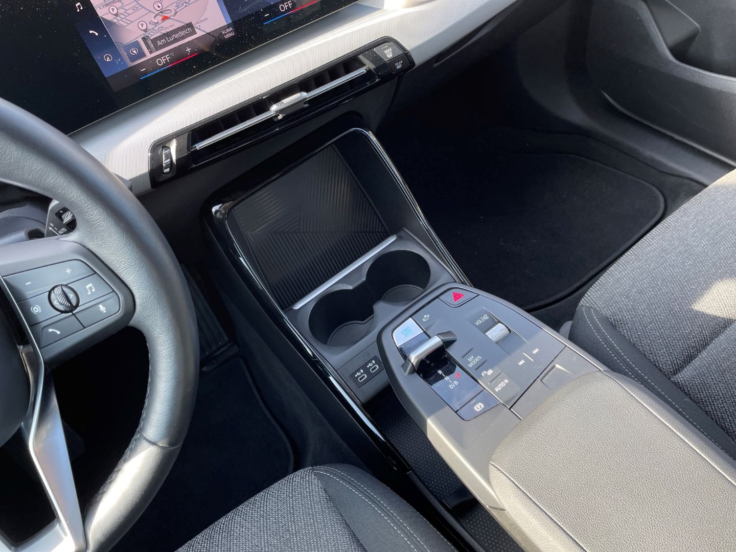 BMW iX1 xDrive30 Elektro LHZ Driving Assist Aktivsit foto 10