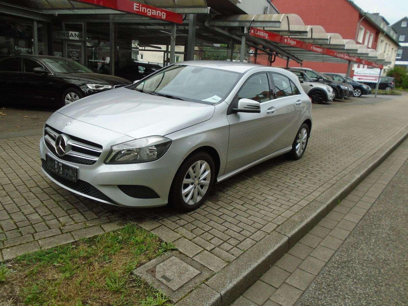 Mercedes-Benz A 180 BlueEFFICIENCY Style Navi