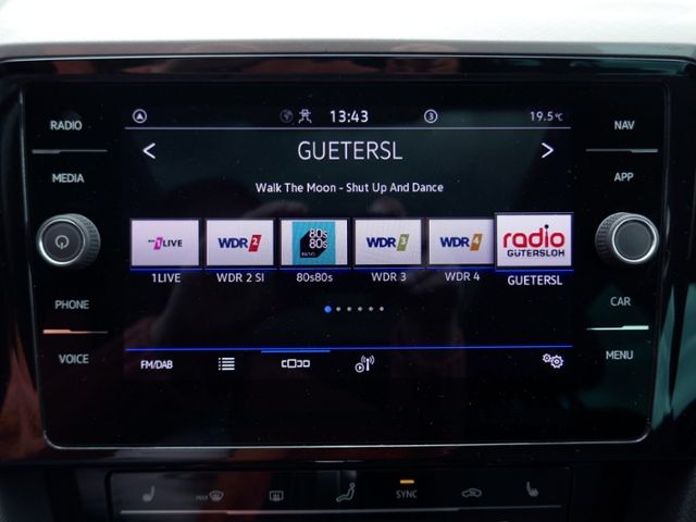 Fahrzeugabbildung Volkswagen Passat Variant GTE 1.4 TSI DSG | LED AHK RFK ACC