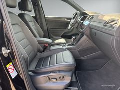 VW Tiguan 2.0 TDI R-Line 4M Matrix Sthzg Black 20'' VW Tiguan 2.0 TDI R-Line 4M Matrix Sthzg Black 20''