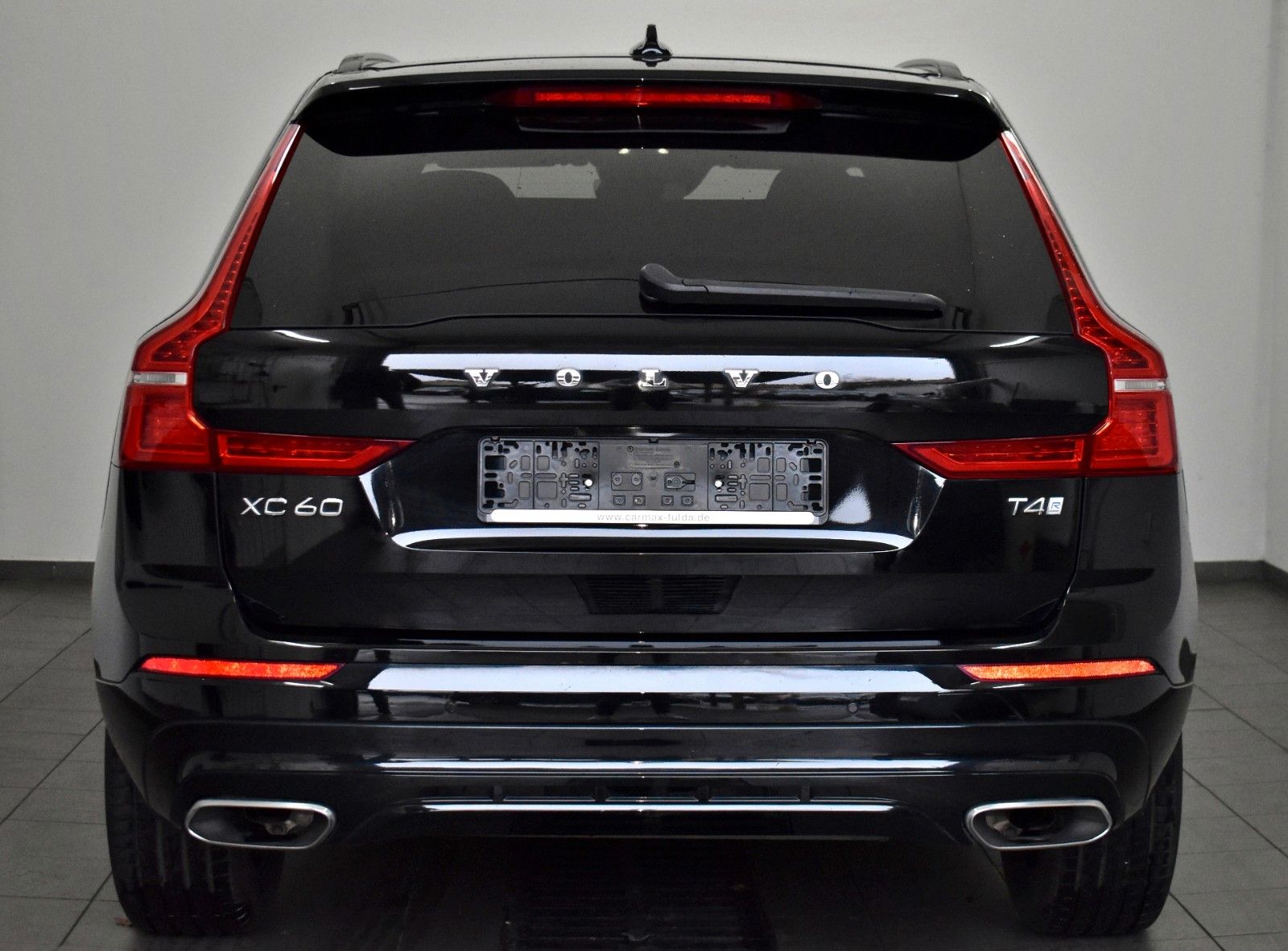 Fahrzeugabbildung Volvo XC60 T4 R Design Leder,Navi,LED,Panorama,SH,ACC