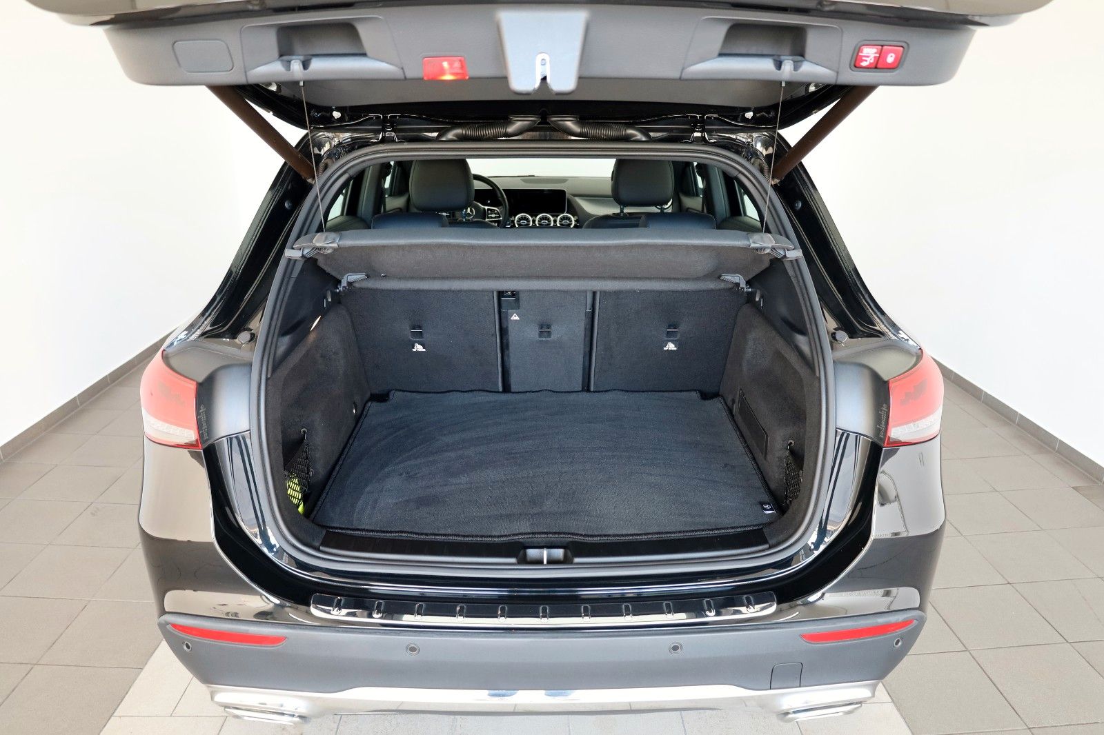 Fahrzeugabbildung Mercedes-Benz GLA 200d Leder,Navi,LED,Kamera,SH,Park-Paket