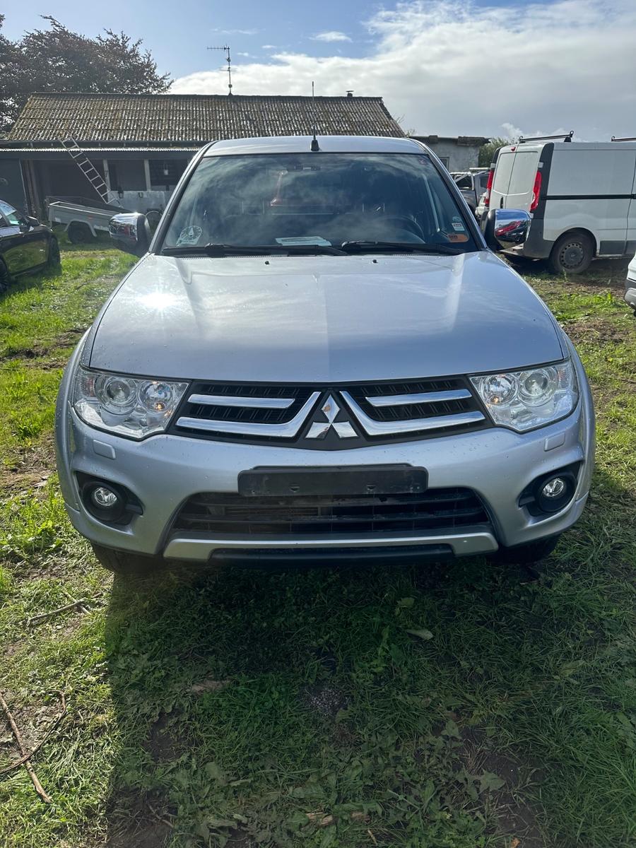 MITSUBISHI L200 2.5DI-D DOBBELT CAB 4WD | 178 ch | 4X4 | BVM