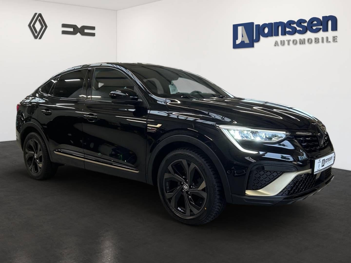 Fahrzeugabbildung Renault ARKANA E-TECH engineered hybrid 145