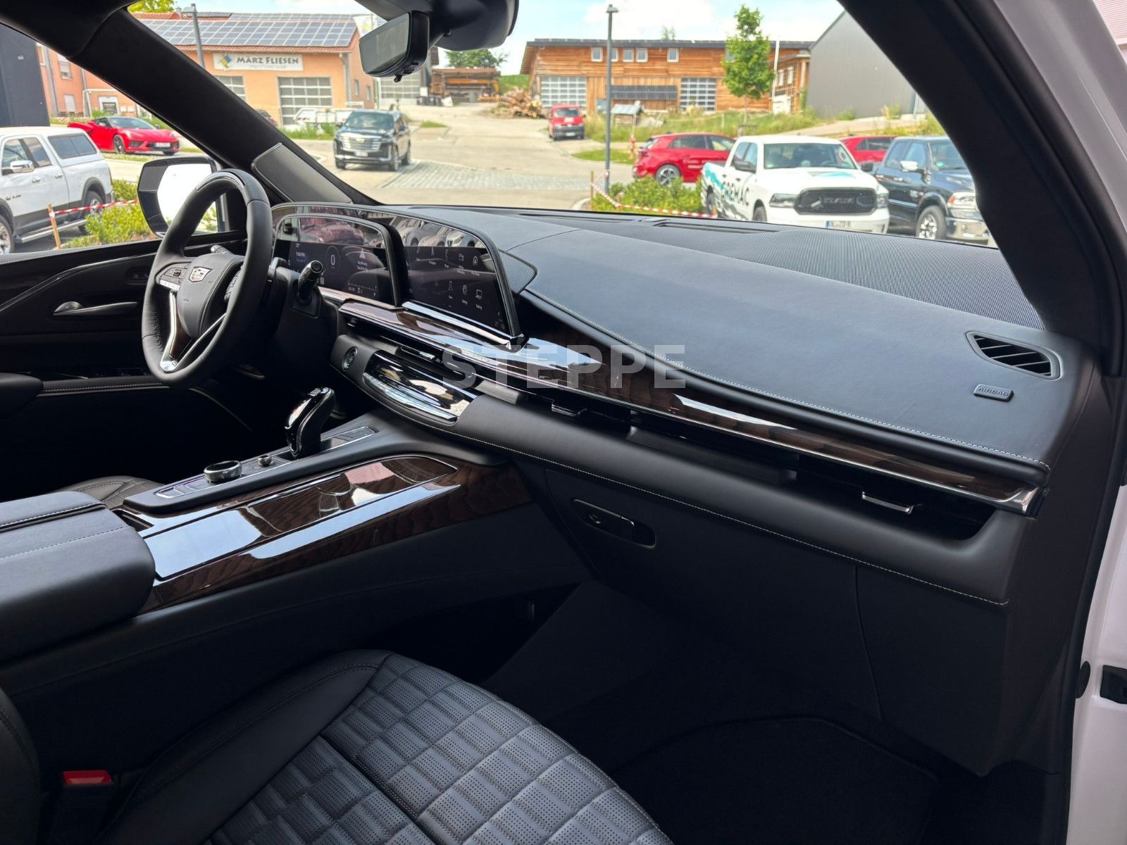 Cadillac Escalade 6.2 V8 Sport Platinum EU-Navi Luftfed.