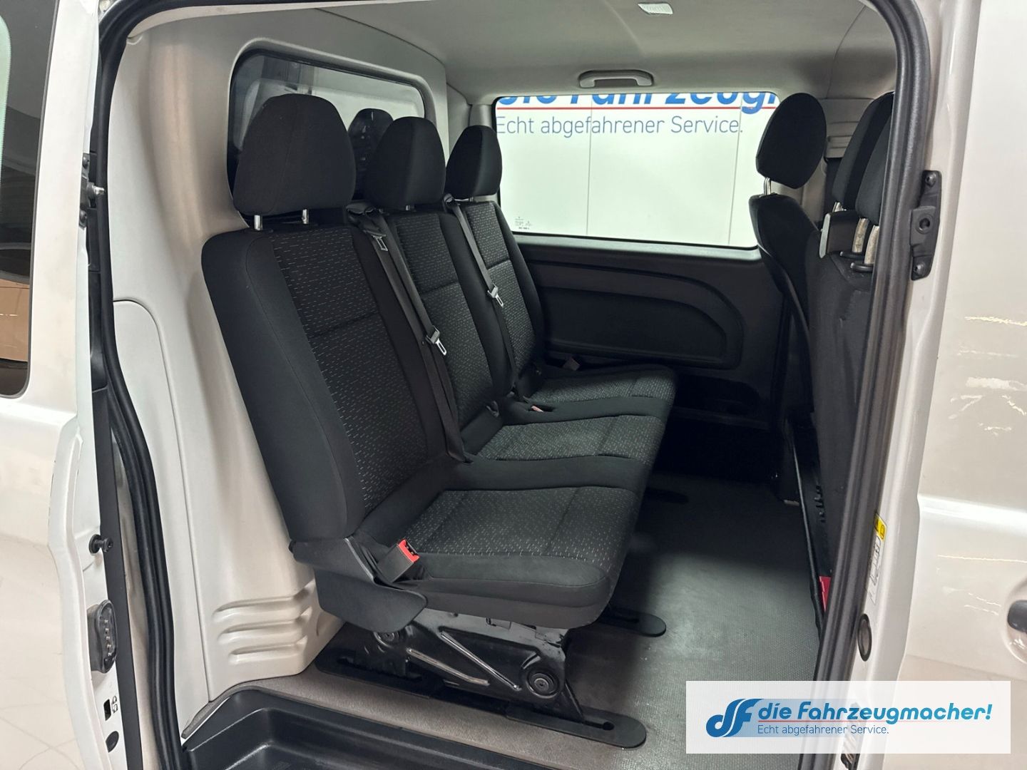 Fahrzeugabbildung Mercedes-Benz Vito Mixto 116CDI 4x4 extralang SORTIMO AHK Navi