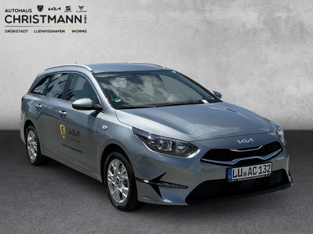 Fahrzeugabbildung Kia Ceed_sw VISION 1.5 T-GDI *KOMFORT-PLUS-PAKET*NAV