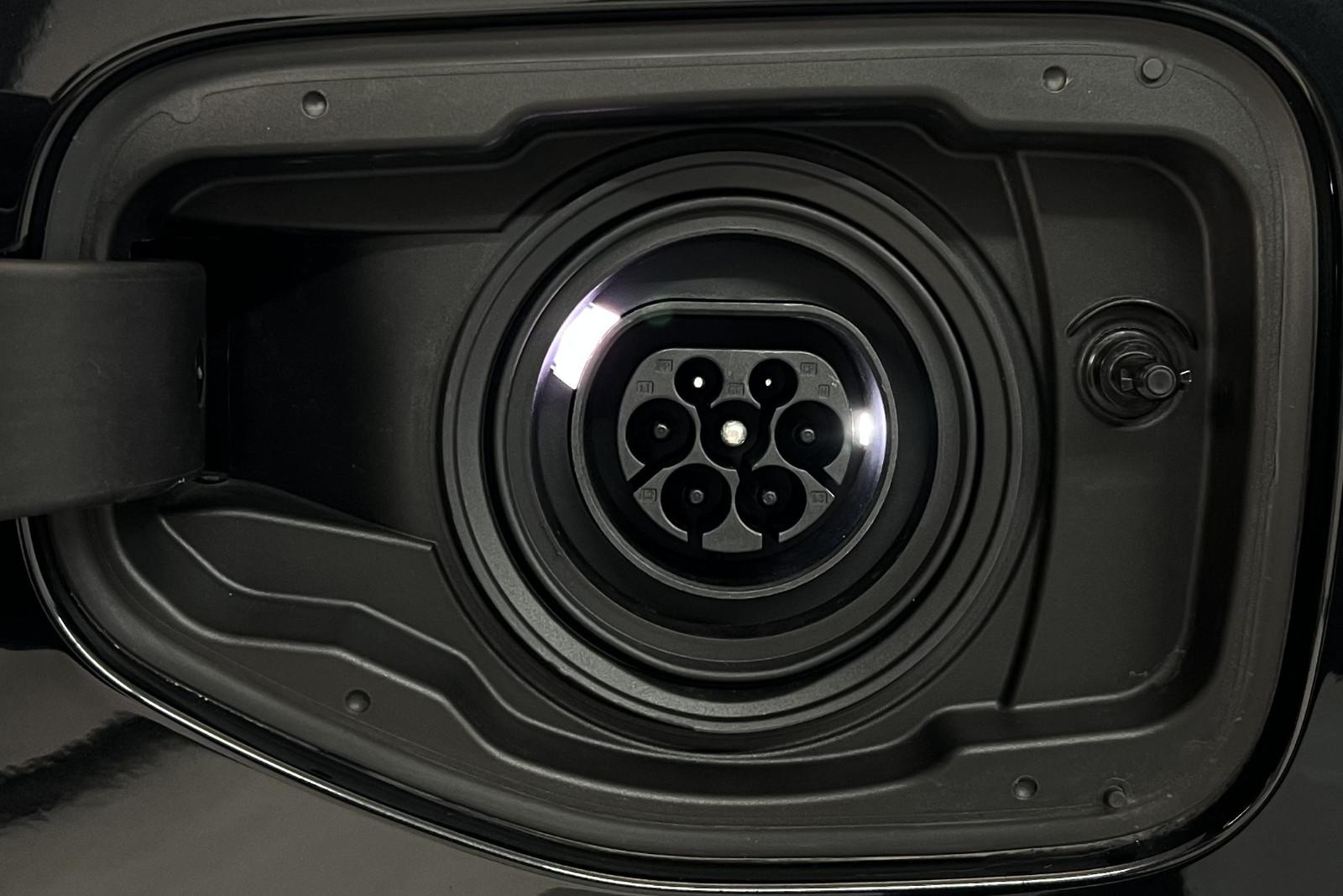 BMW 530 e M Sport 2,0 Plugin Hybrid 220 KW Benzin 6e