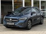 Mercedes-Benz GLA 220d 4M LEDER+PANO+HUD+ACC+360°+STDHZG+AHK - blaue Mercedes-Benz GLA 220