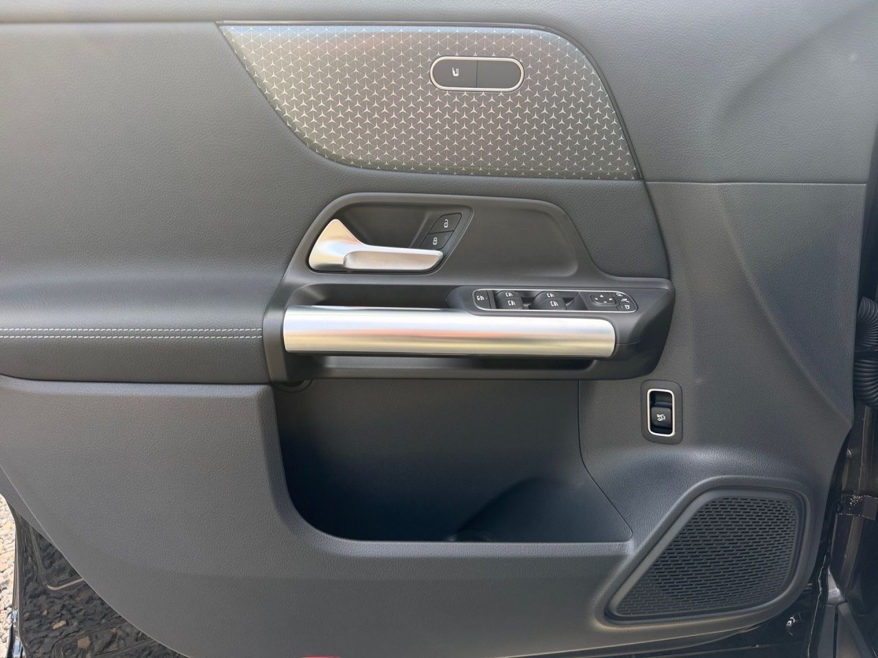 Fahrzeugabbildung Mercedes-Benz GLA 200 d AHK+KAMERA+MULTIBEAM+EASYPACK+