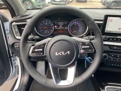 KIA XCeed 1.0T 100 VISION NAVI STD KIA XCeed 1.0T 100 VISION NAVI STD