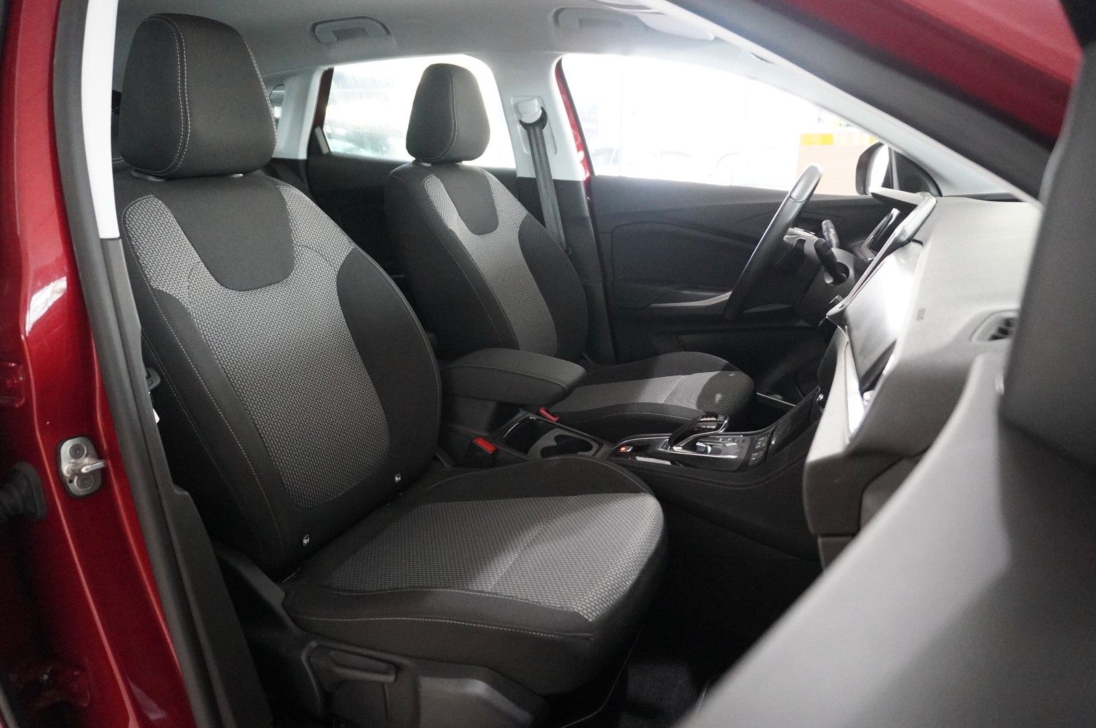 Fahrzeugabbildung Opel Grandland (X) 1.6T EDITION HYBRID NAVI/LED/VIRT.