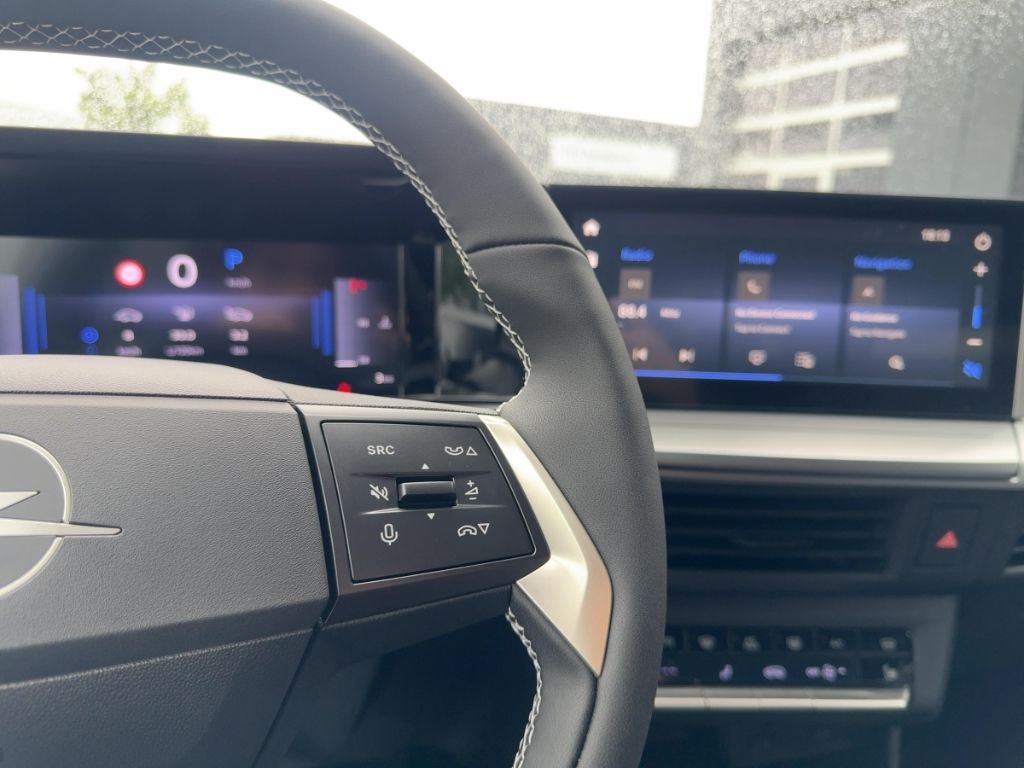 Fahrzeugabbildung Opel Frontera Ultimate, Allwetter, RFK, LHZ, SHZ, PDC