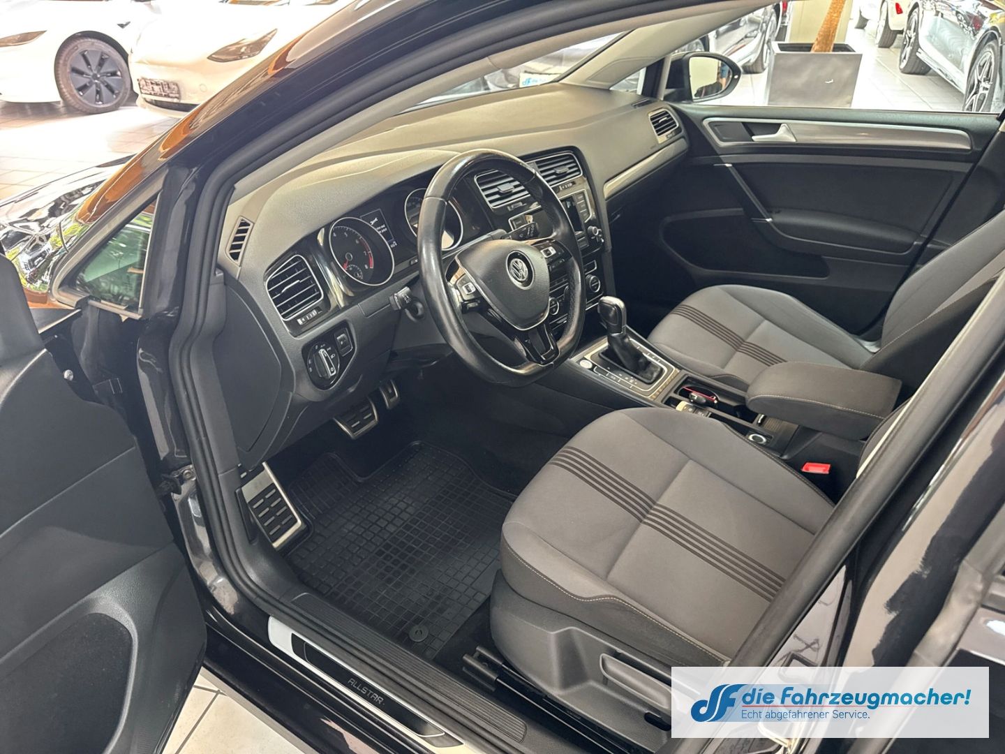 Fahrzeugabbildung Volkswagen Golf VII Variant Allstar BMT 1.4 TSI Sperrdiff.
