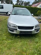 Opel Verkaufe Opel Omega B , 2,0 Benzin , Klima - Opel Omega mit Benzin-Antrieb: Kombi, 2.0
