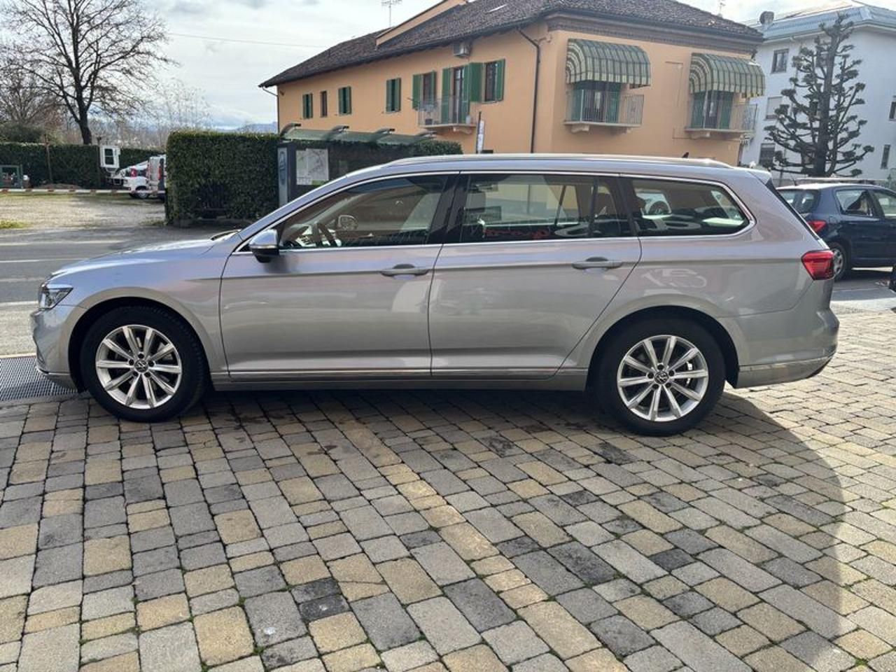 Volkswagen Passat Variant 2.0 TDI SCR 122 CV EVO imagem 3