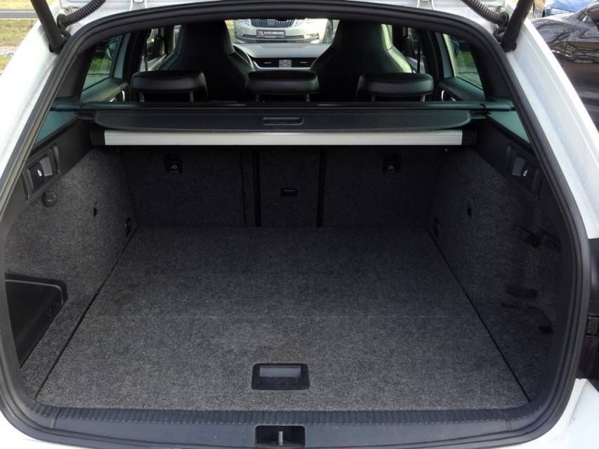 Fahrzeugabbildung SKODA Octavia Combi 2,0 TSI RS 230 Navi