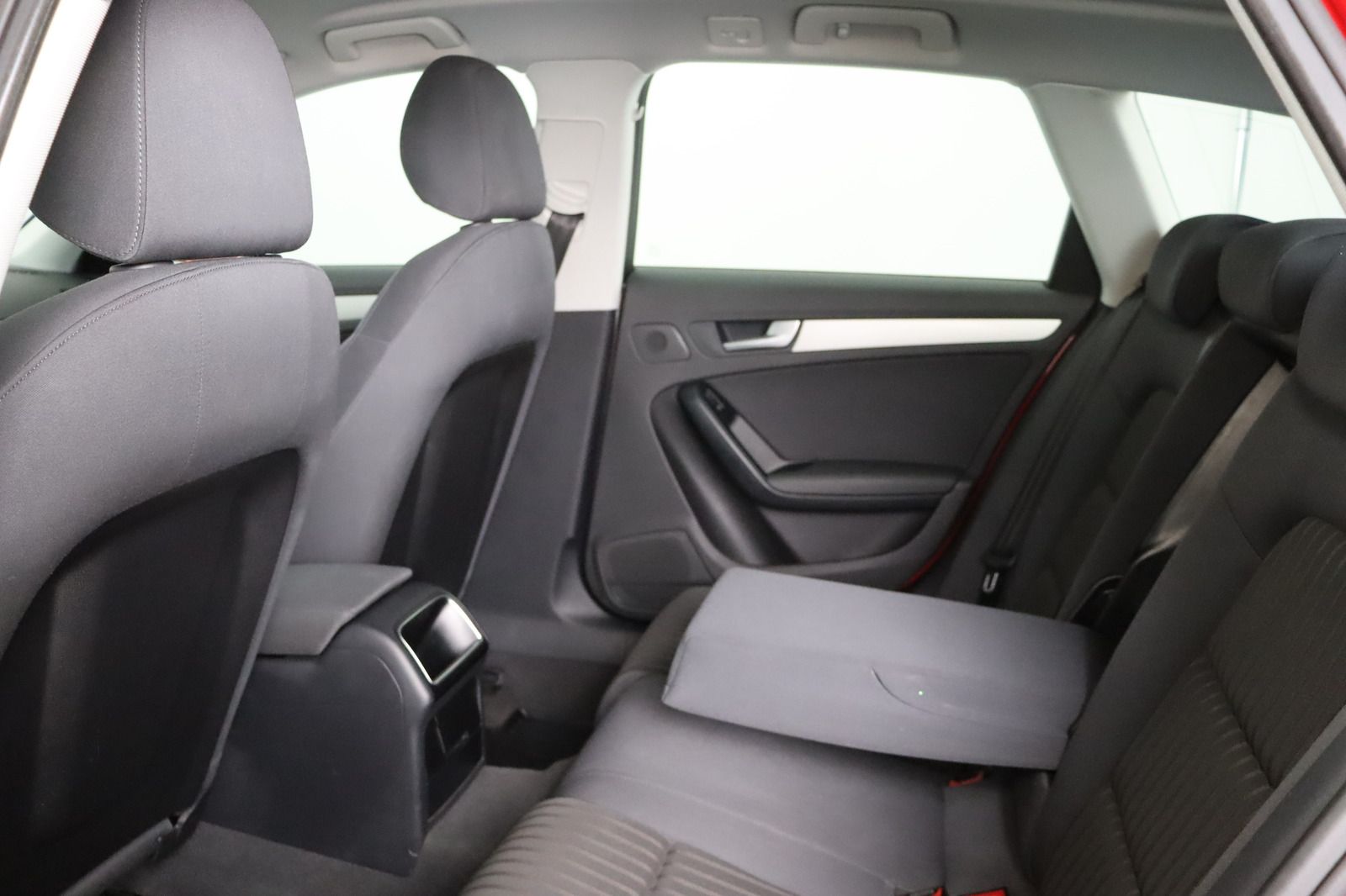 Fahrzeugabbildung Audi A4 1.8 TFSI Avant * Xenon * SHZ