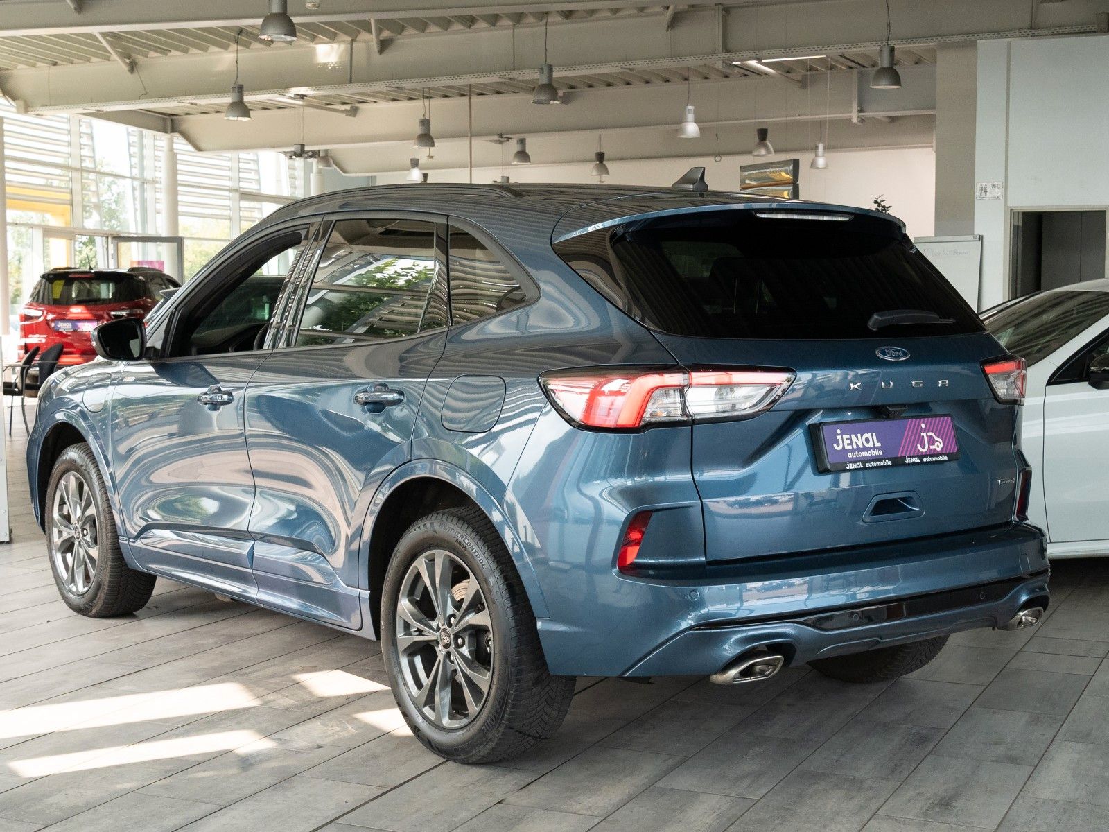 Fahrzeugabbildung Ford Kuga Plug-In Hybrid ST-Line AUTOM./WINTER-P./DAB