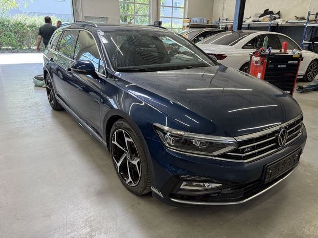 VW Passat Variant 2.0 TDI DSG 3 X R-LINE IQ-Matr...