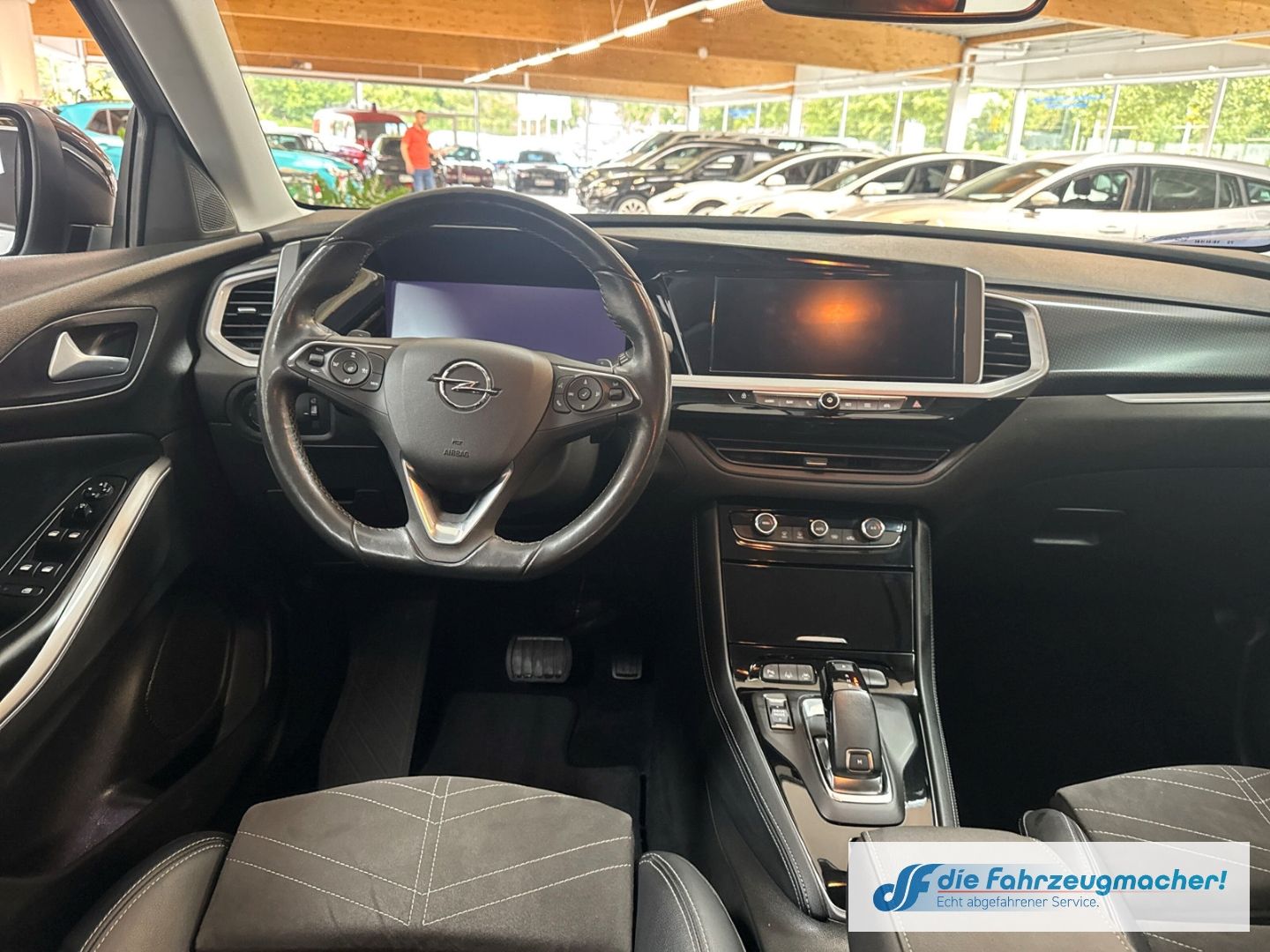 Fahrzeugabbildung Opel Grandland Ultimate 1.5 DNavi Leder Kamera Klimas