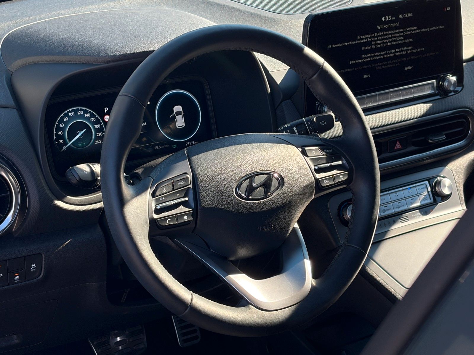 Fahrzeugabbildung Hyundai KONA E Trend SHZ LHZ ACC LKA LFA KRELL CarPlay