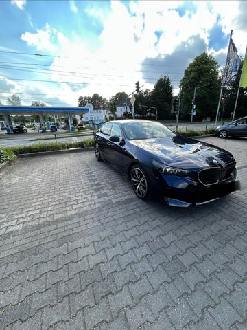 BMW 540d xDrive  M Sport Pro  /Tansanitblau mettalic