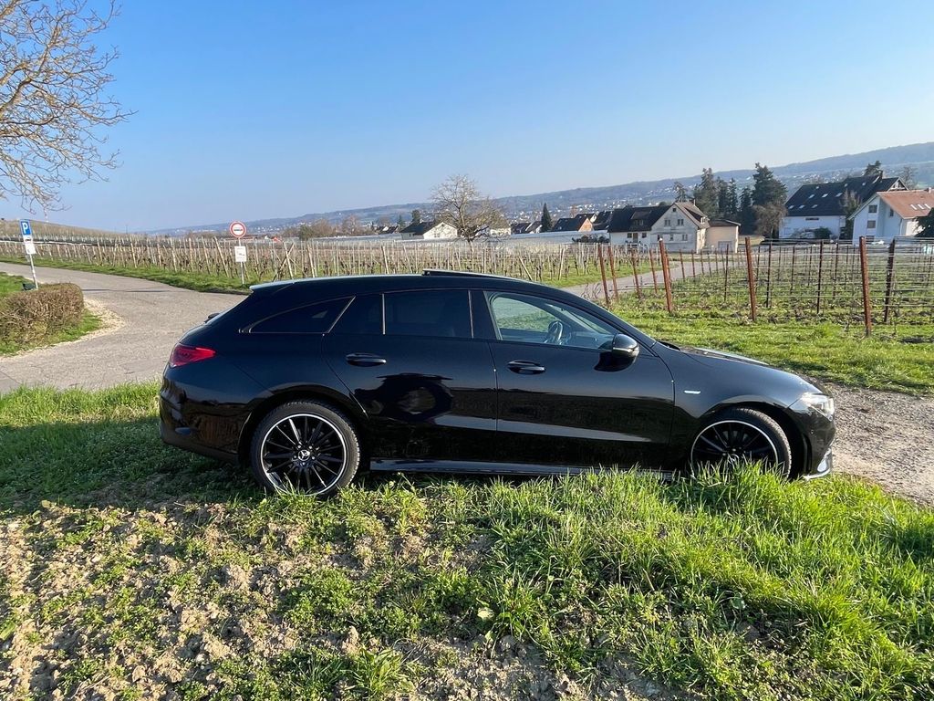 Image of Mercedes-Benz CLA 220