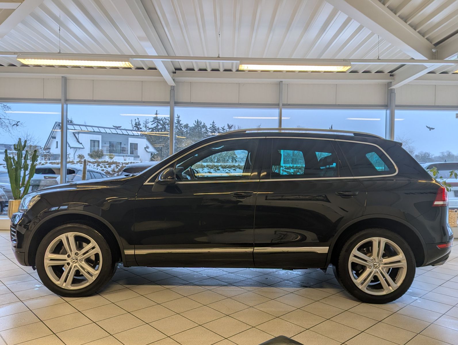 VW Touareg V6 3.0TDI Luft Leder AHK ACC Cam 20" - Image 4