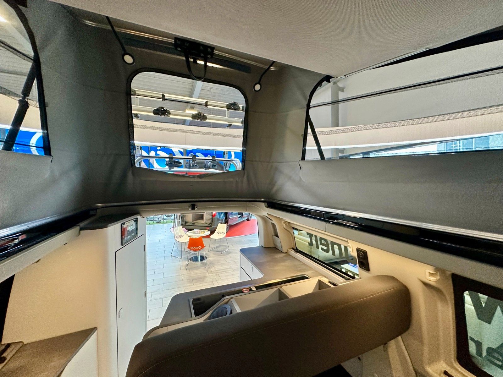 Vehicle details page 23 Vehicle image: Ford Nugget L1 Titanium | New Model V710