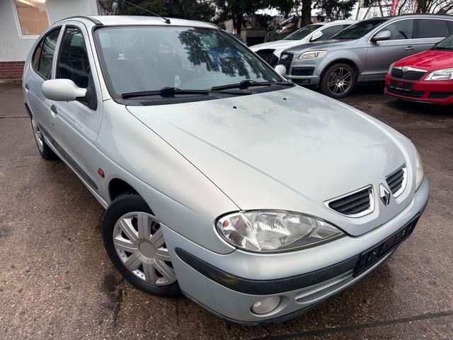 Renault Megane 1.6 16V TÜV 03.2026