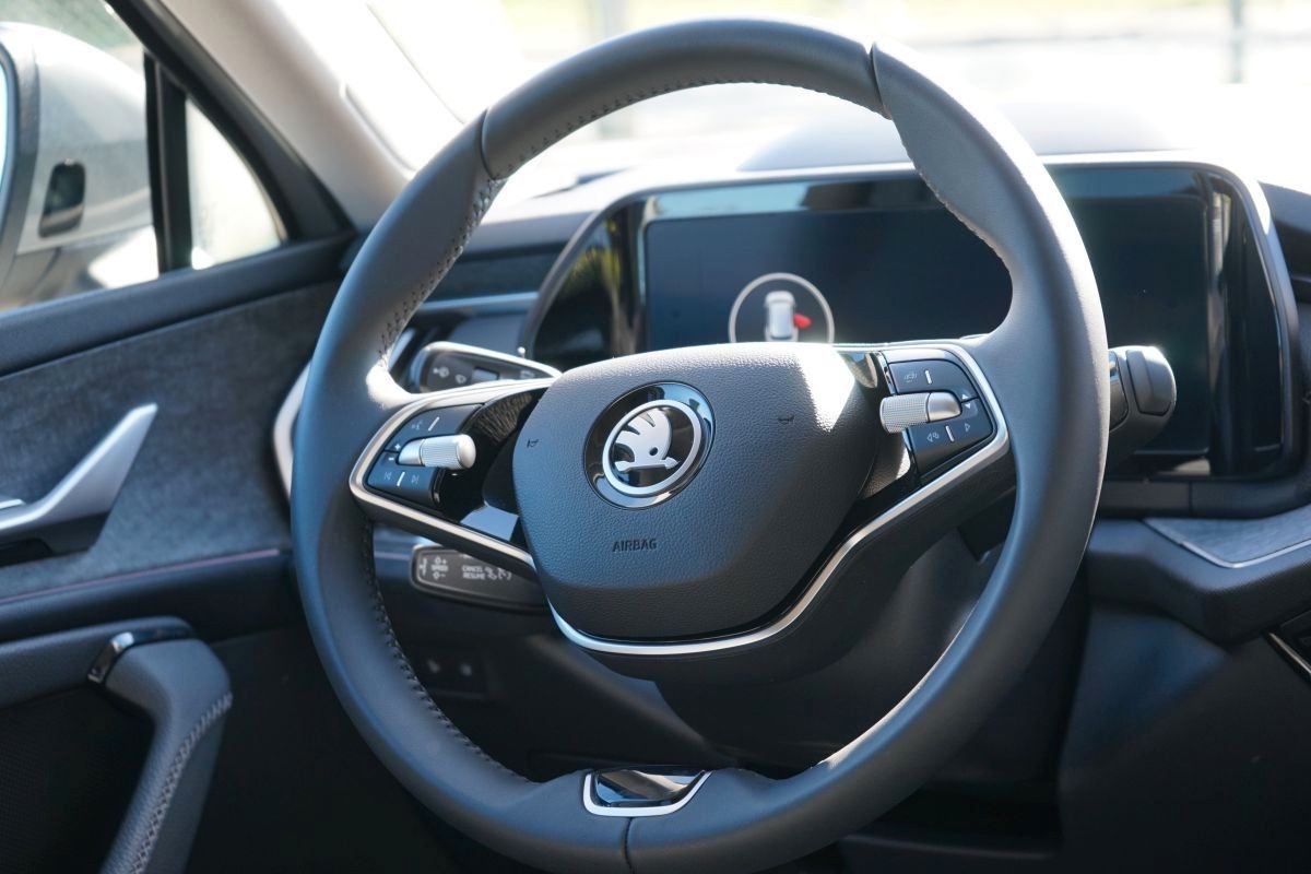 Fahrzeugabbildung SKODA Kodiaq 2.0 TDI 190 PS 4x4 Sport*Head Up*7 Sitzer