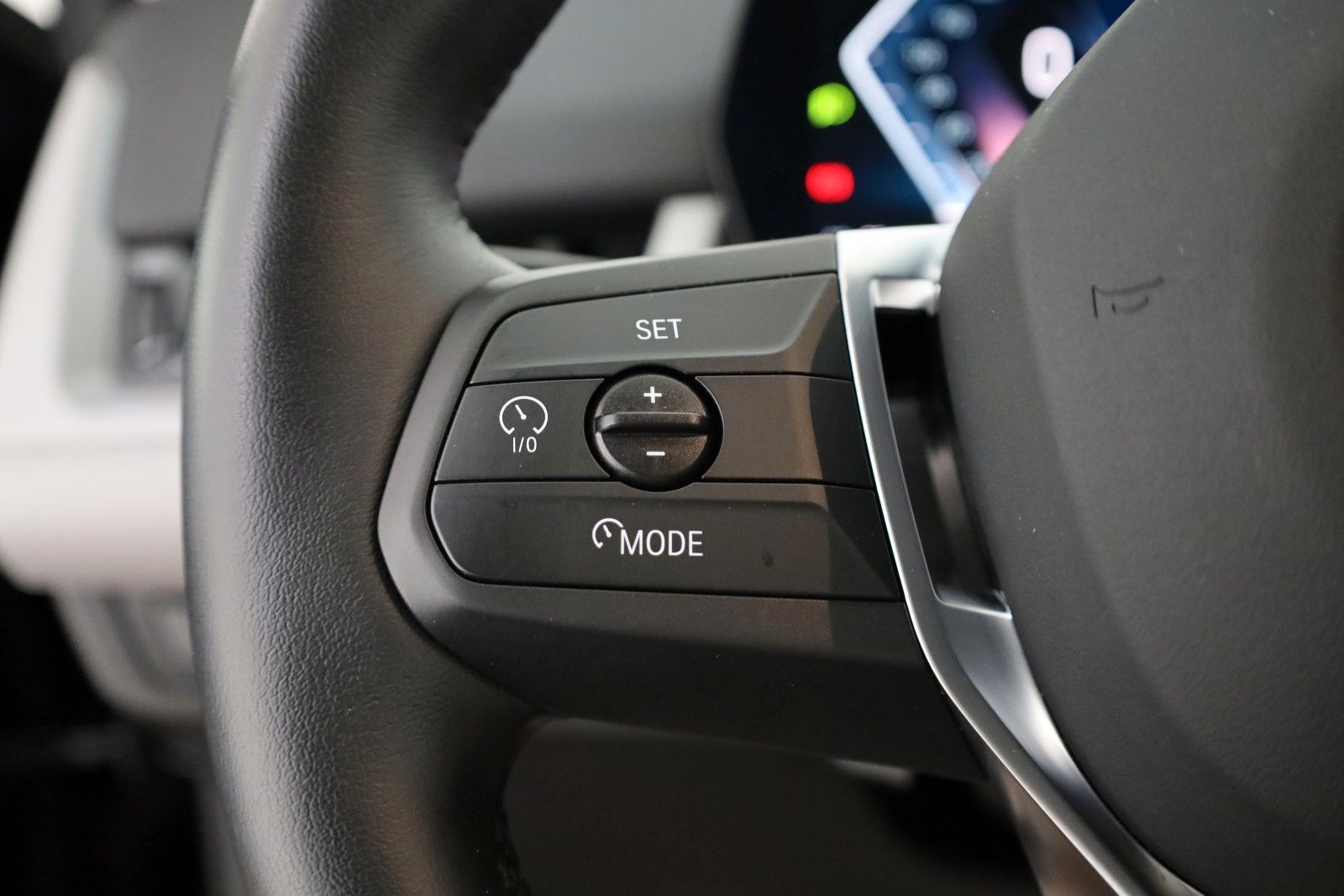 Fahrzeugabbildung BMW iX2 20 eDrive,Navi,LED,SH,Kamera,Ausparkassist