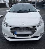 Peugeot 208 Allure Panoramadach Automatik - Peugeot 208 von privat