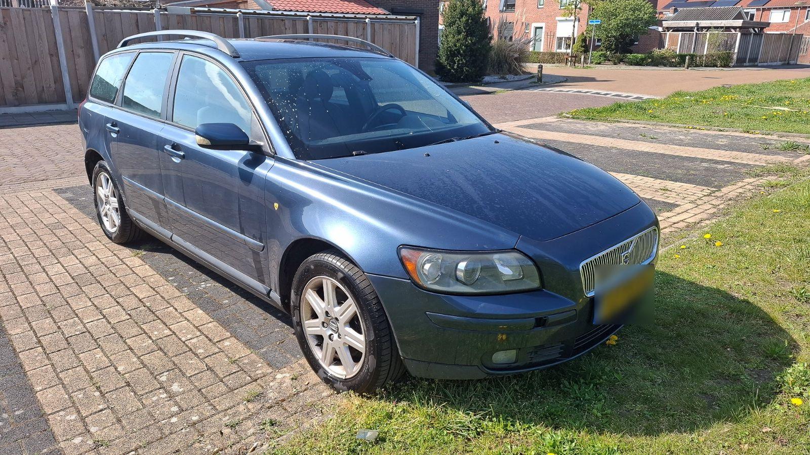 Volvo V50 2006 — rear view