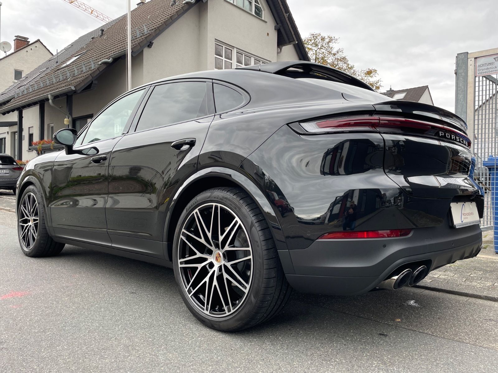 Fahrzeugabbildung Porsche Cayenne V6 Coupe |ACC|HUD|PASM|3.Displ.|Bose|22"