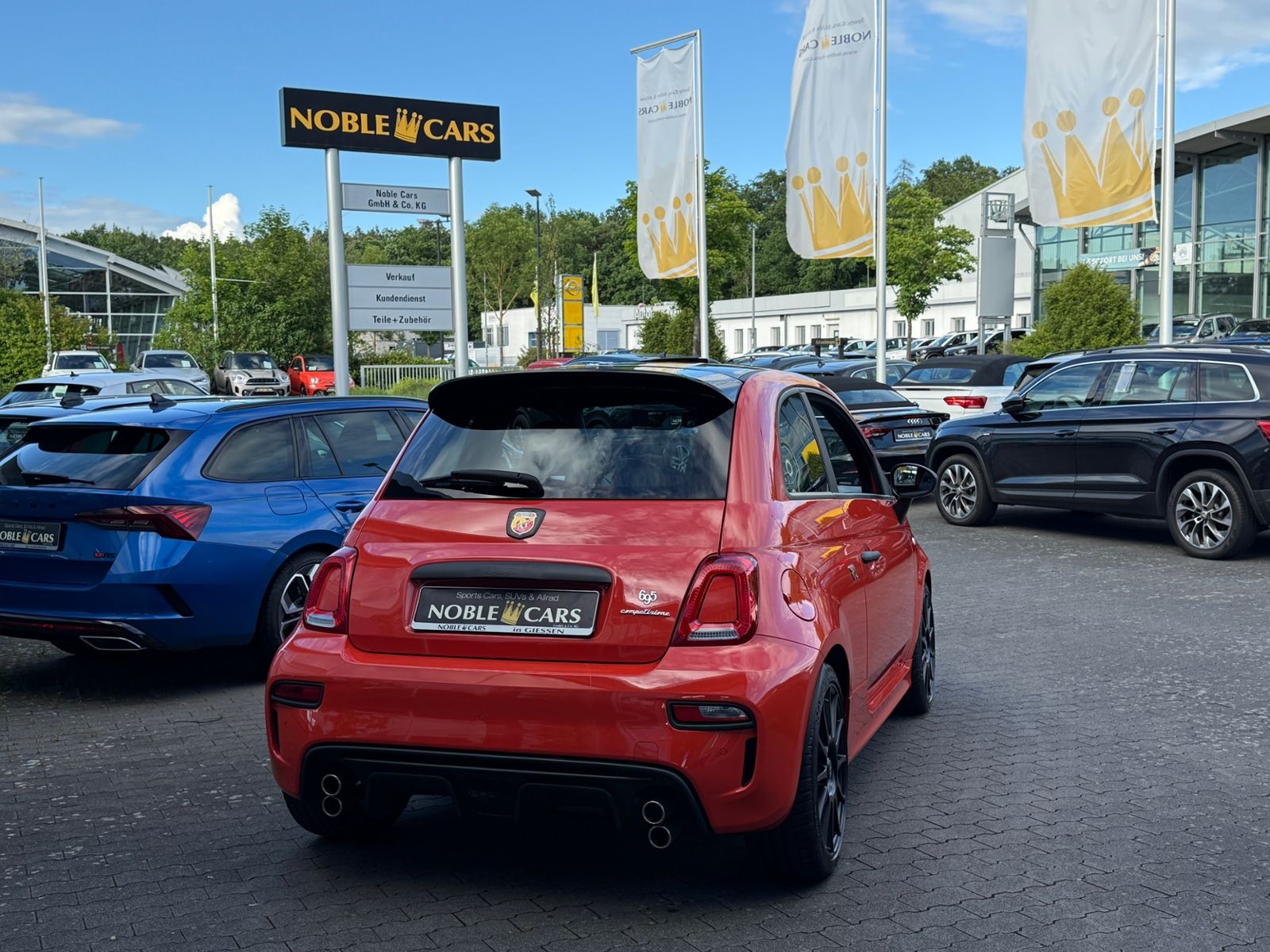 Fahrzeugabbildung Abarth 695 Competizione BEATS NAVI SABELT