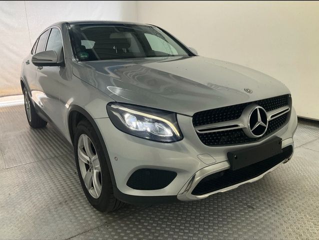 MERCEDES-BENZ GLC 220 d Coupe 4MATIC / EXCLUSIVE