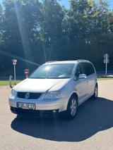 Volkswagen Touran 2.0 TDI Highline Highline - gebrauchte VW Touran aus dem Jahr 2003