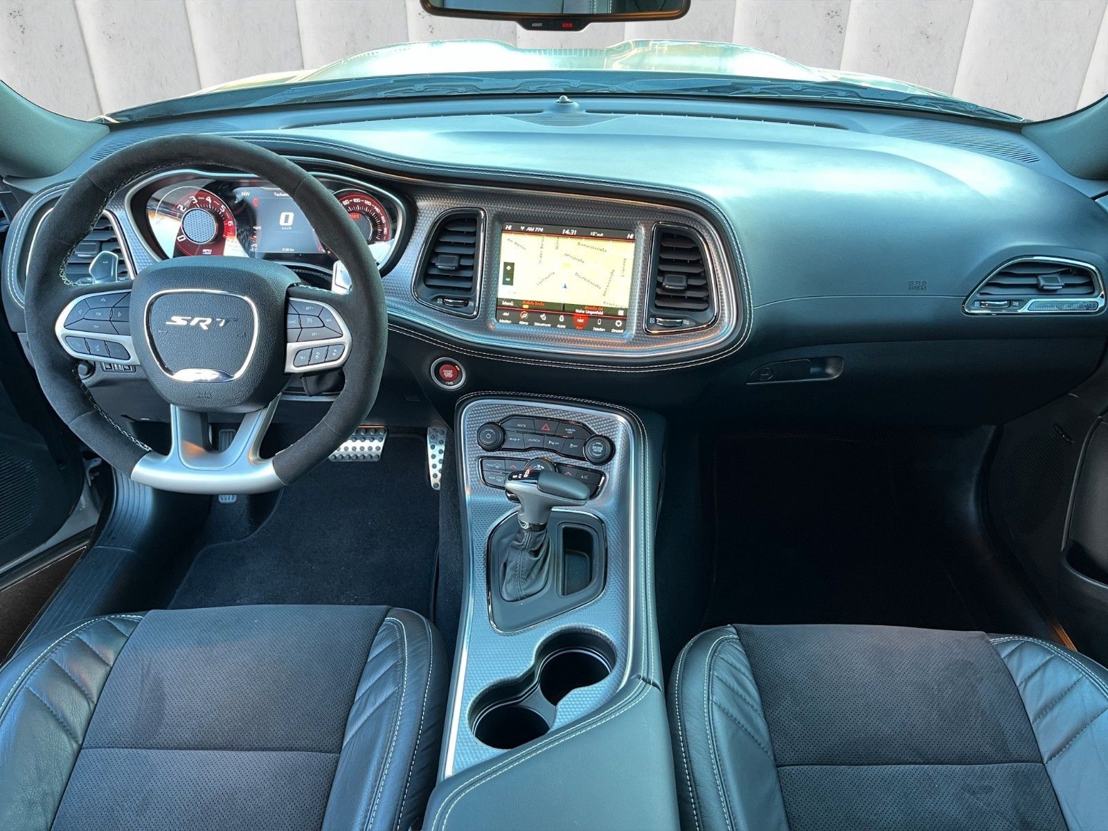 Fahrzeugabbildung Dodge Challenger * SRT V8*Hellcat*Black-Edition*727PS*