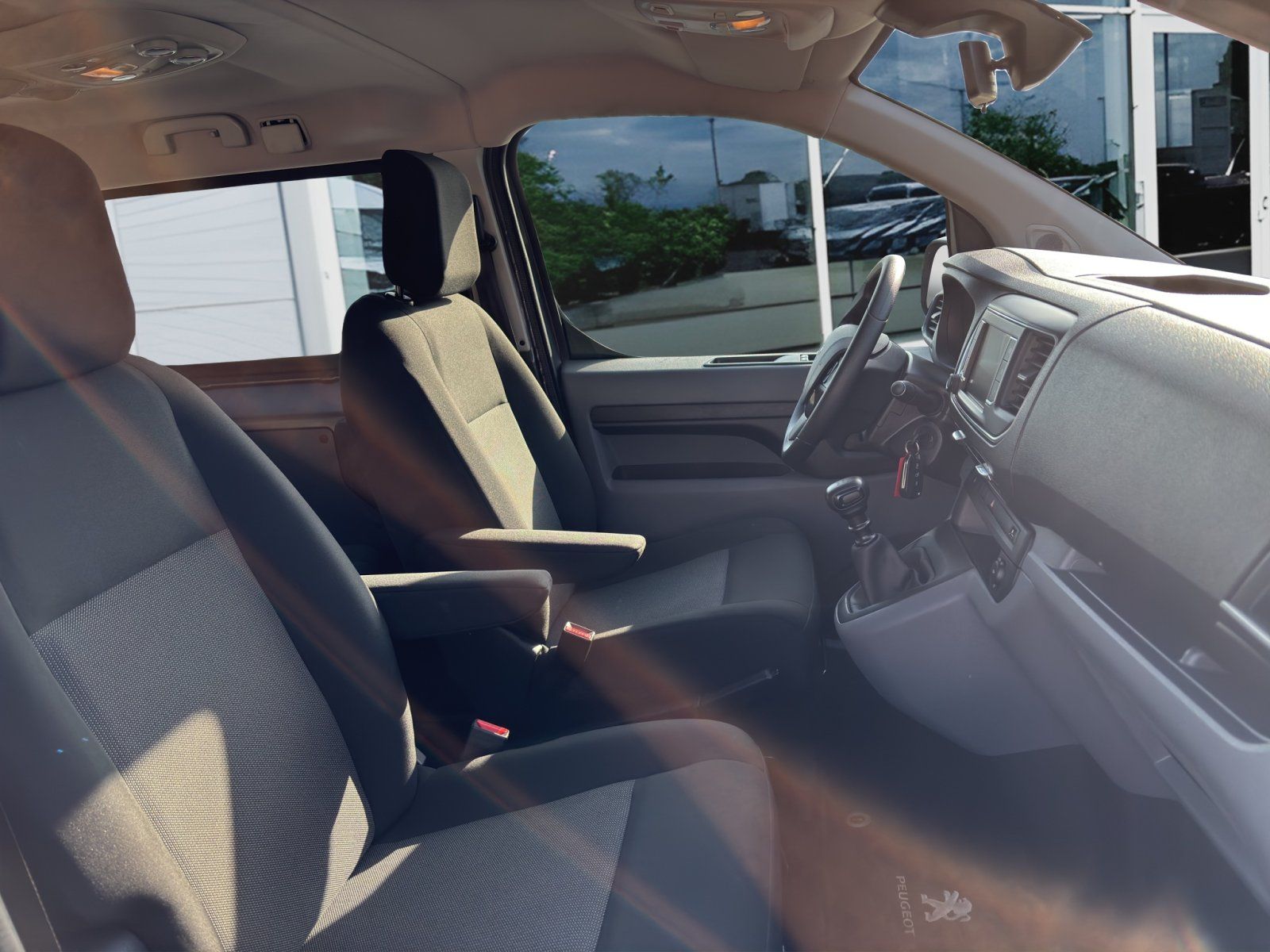 Fahrzeugabbildung Peugeot Expert L2