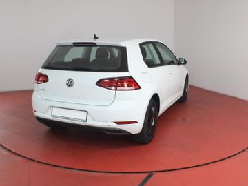 Volkswagen Golf - 2