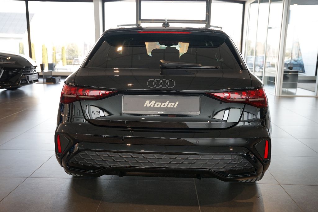 AUDI A3 Sportback 35 TFSI | 2x S line | Pano | Carbon AUDI A3 Sportback 35 TFSI | 2x S line | Pano | Carbon