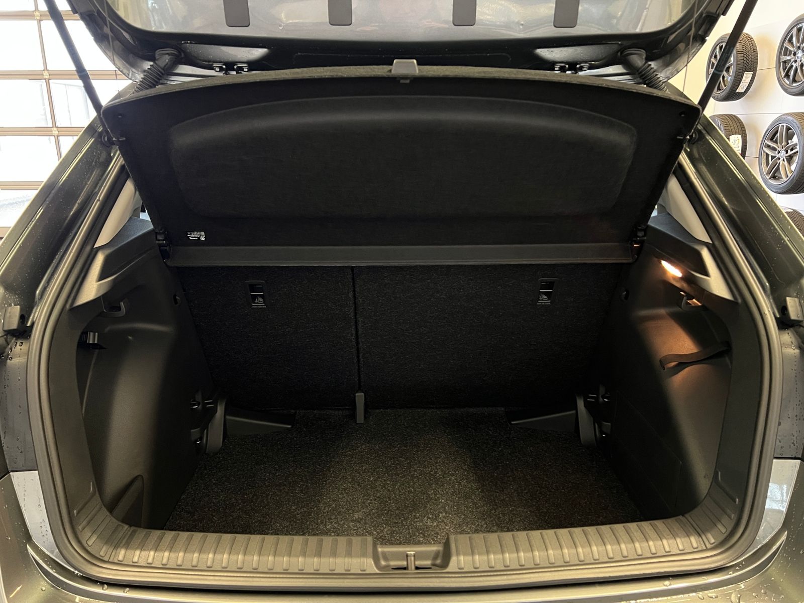 Fahrzeugabbildung SKODA Fabia IV Selection 1.0 TSI DSG *AHK, LED, SmartL