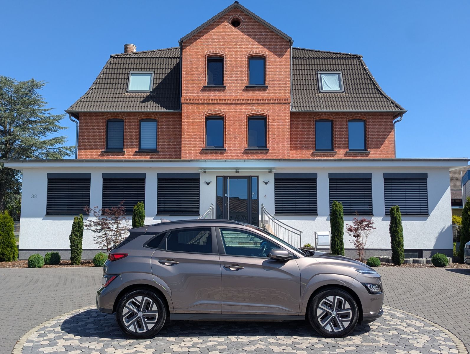 Hyundai Kona Elektro Trend LED ACC NAV SHZ CAM WP KRELL