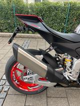 Aprilia RSV 4  - APRILIA RSV4