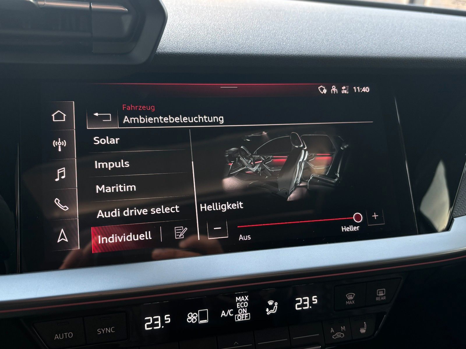 Fahrzeugabbildung Audi RS3 Lim. *Panorama*RS-Sitze*Carplay*SportAuspuff