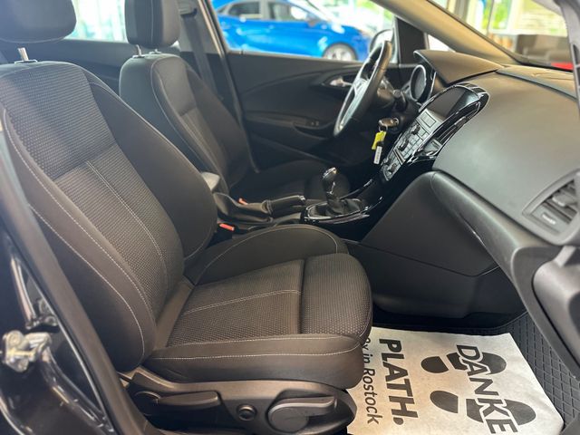 Opel Astra  J Sports Tourer Exklusiv