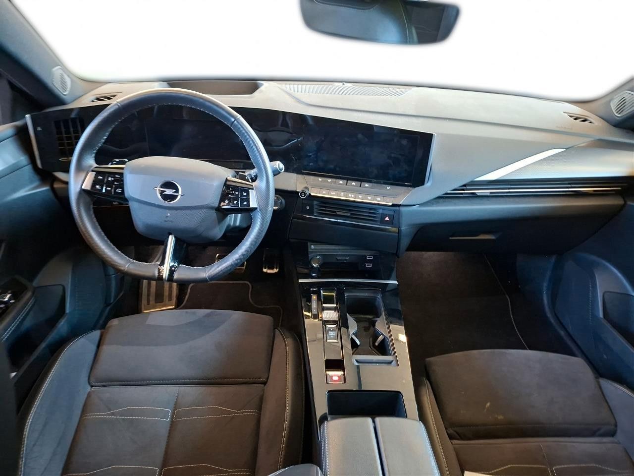Fahrzeugabbildung Opel Astra L Lim. 1.6 HYBRID ULTIMATE NAVI/360°/SPORT