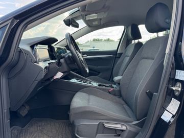 Volkswagen Golf - 11